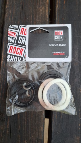Rockshox service seals - service,